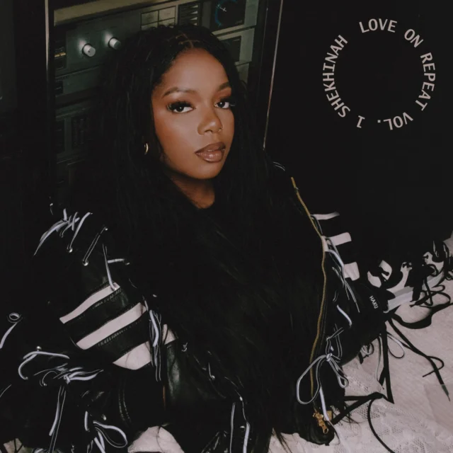 Love on repeat 🔁 first ever EP 🥹  GO PRE ORDER NOOOOOOOOOOW  link in bio out next Friday the 5th 😘